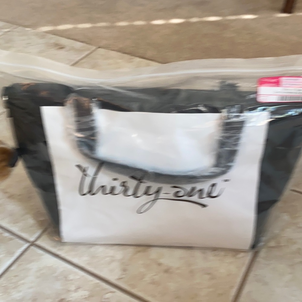 Thirty-One Black Beauty Pebble New Bag!